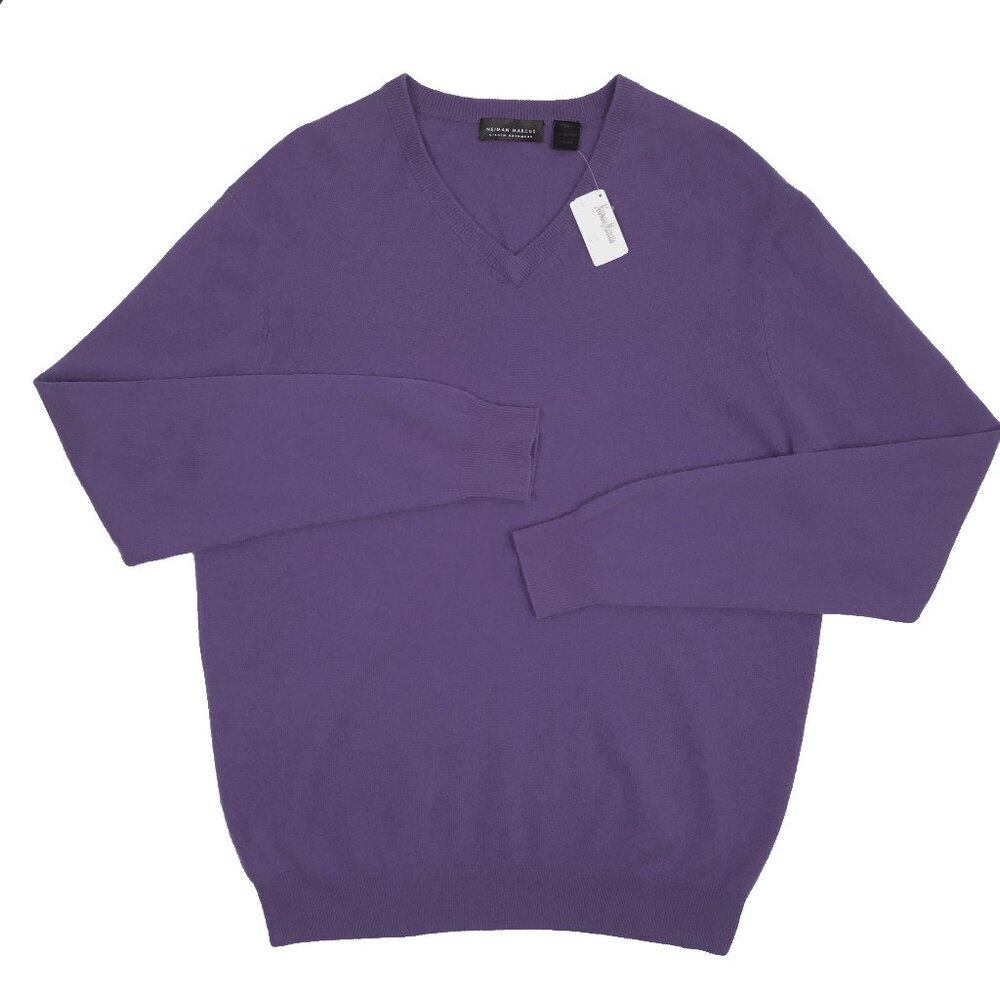 NEW $398 Neiman Marcus Cashmere Sweater! M Purple V Neck Soft and Plush